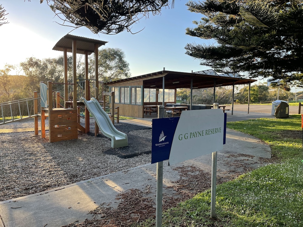 austral place 88 via merri river