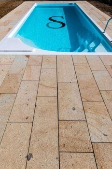 Santa Cruz Hotel,Oroso>>Ordes,1 star