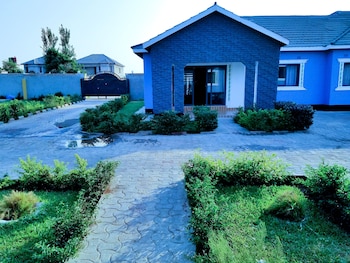 exquisite modern apartment in lusaka