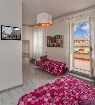 7 rooms