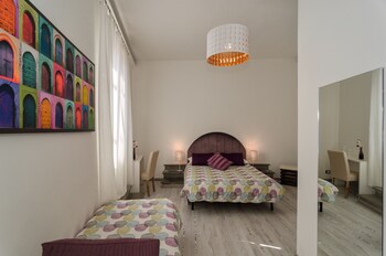 7 rooms