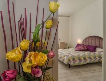 7 rooms
