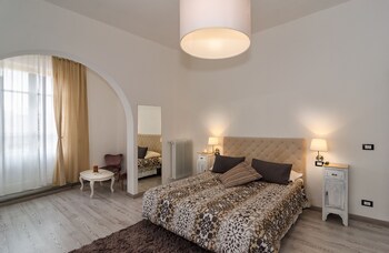 7 rooms