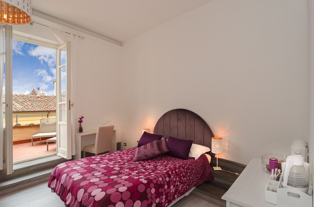 7 rooms