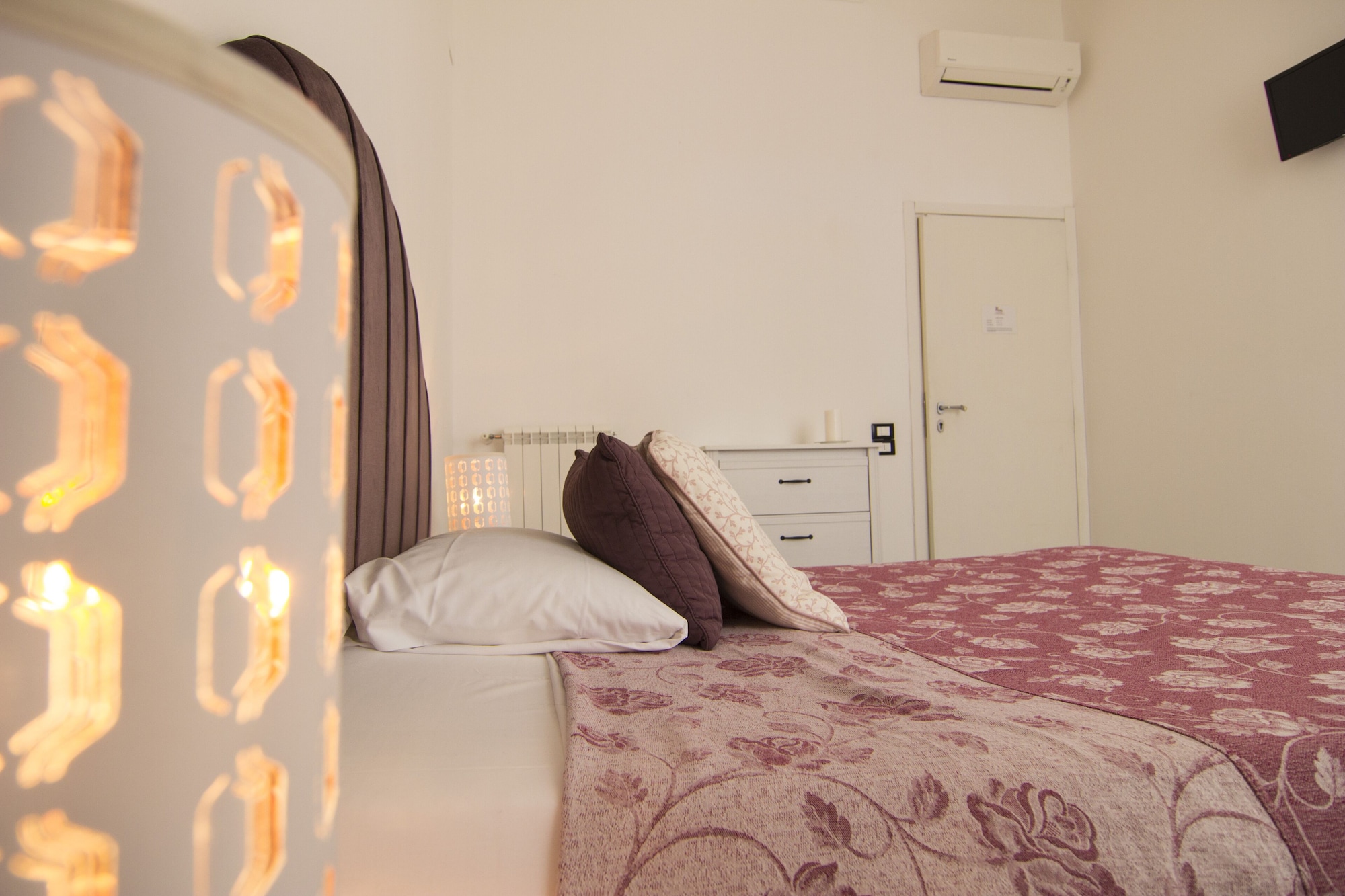 7 rooms