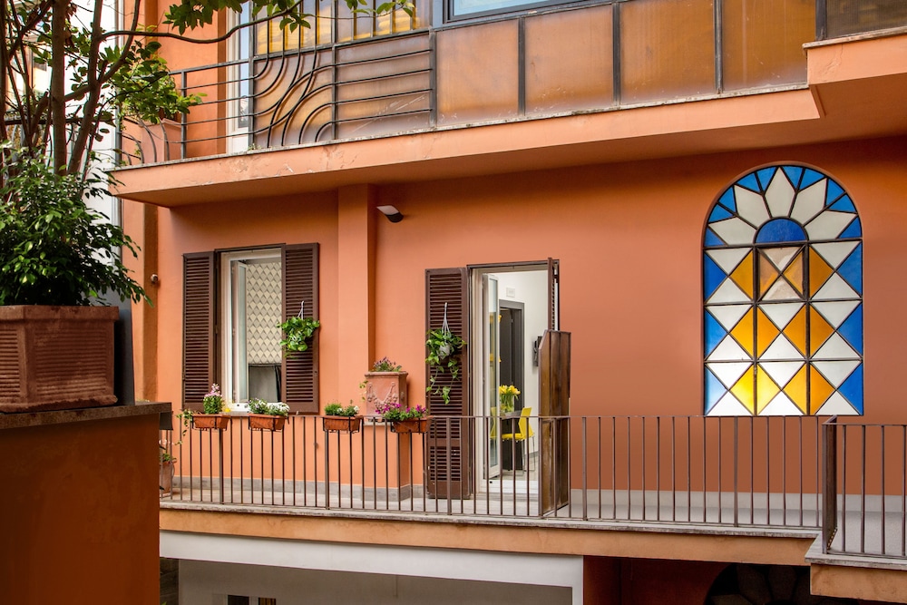 gcf luxury suites guest house