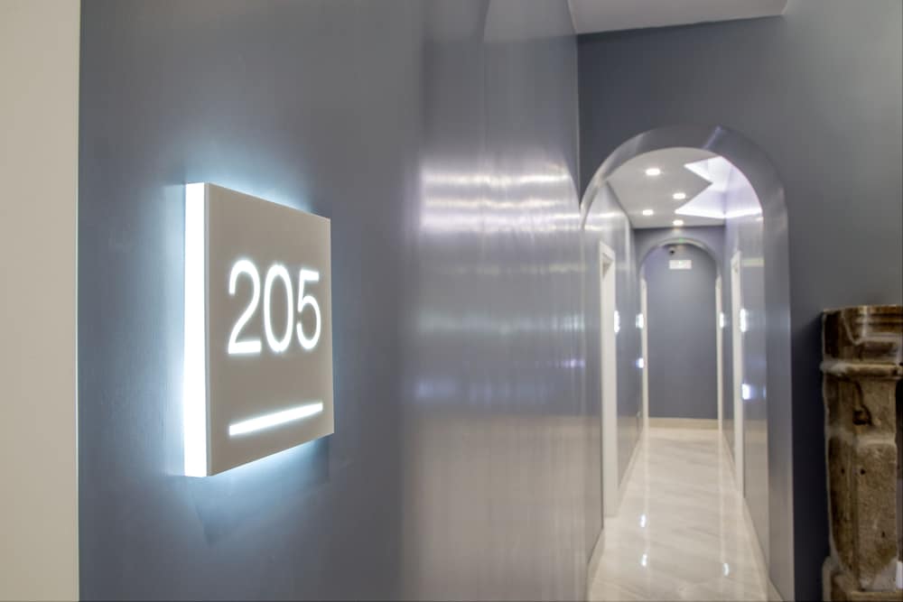 gcf luxury suites guest house