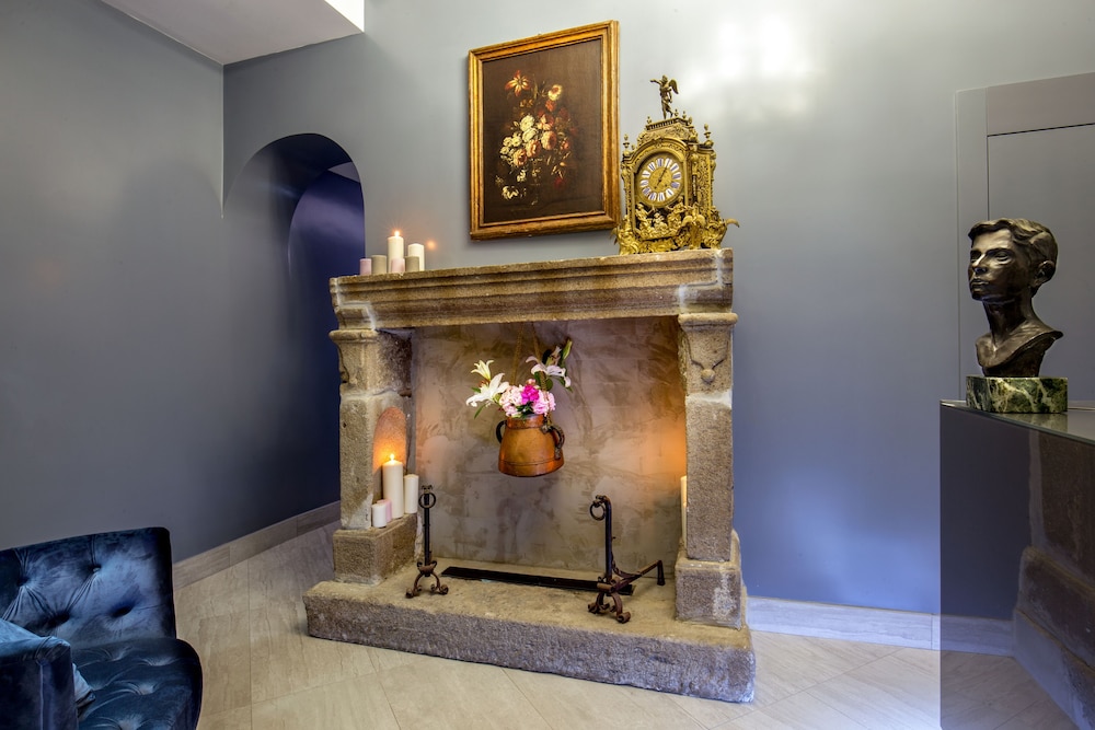 gcf luxury suites guest house