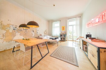 apartments in potsdam west