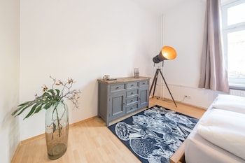 apartments in potsdam west