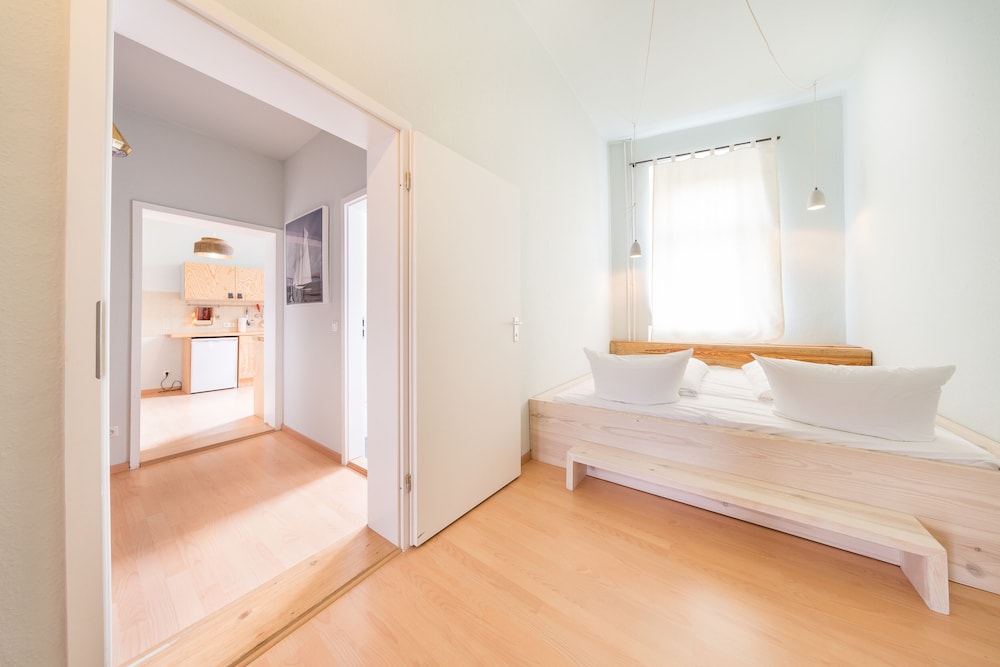 apartments in potsdam west