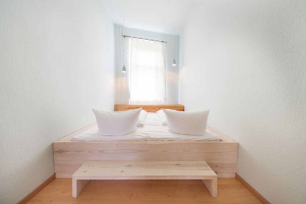 apartments in potsdam west