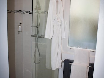 la roche posay