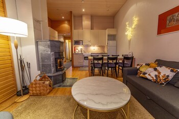 kuukkeli apartments suite