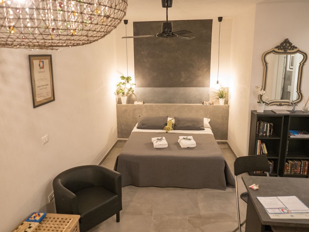 camaella luxury studio