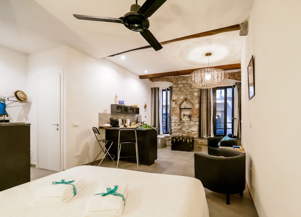 camaella luxury studio