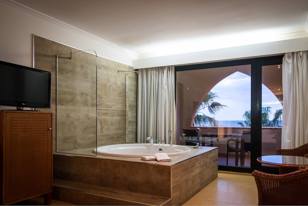 Hotel Pastor,Isla Canela>>Gero,3 star