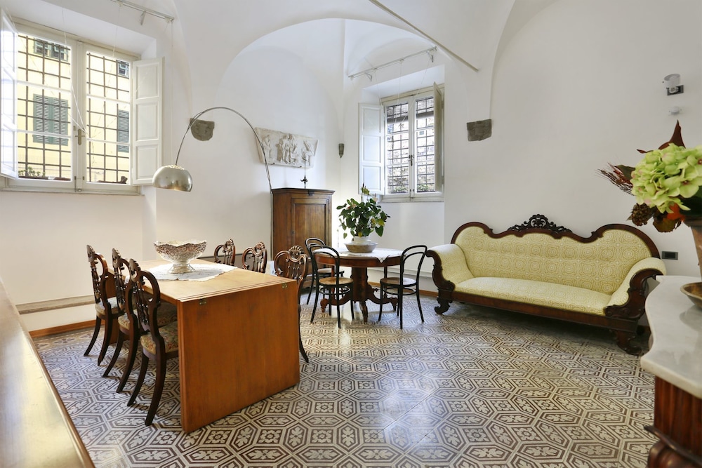 lucca