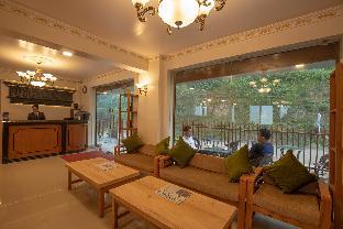 hotel himalayan glacier