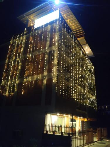 hotel himalayan glacier