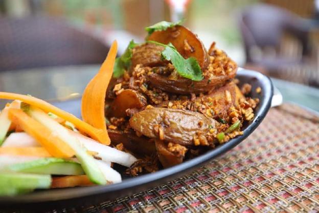 hotel himalayan glacier