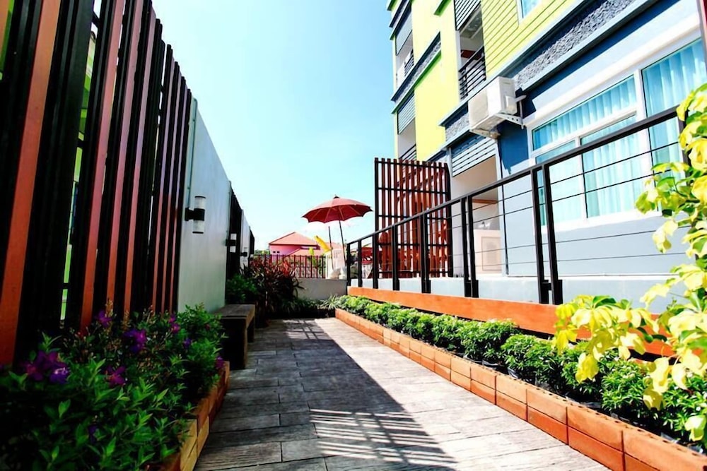 tonkok hotel