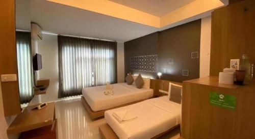 tonkok hotel