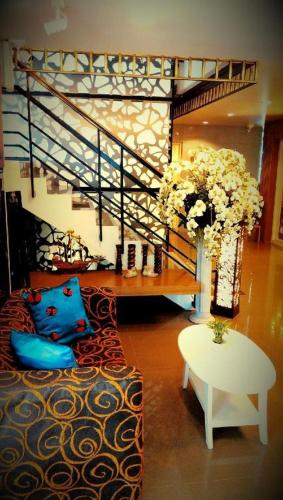 tonkok hotel