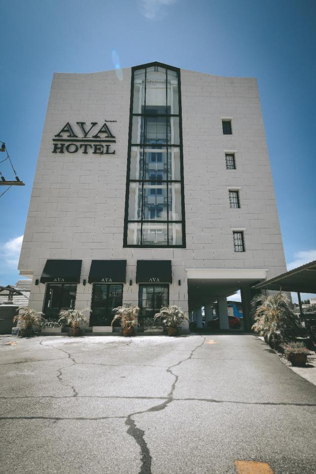 ava hotel