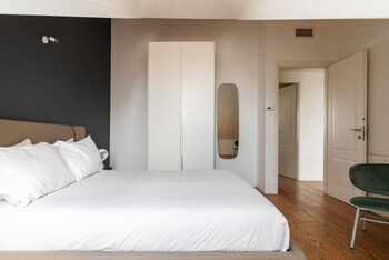 easyhomes brera luxury suites