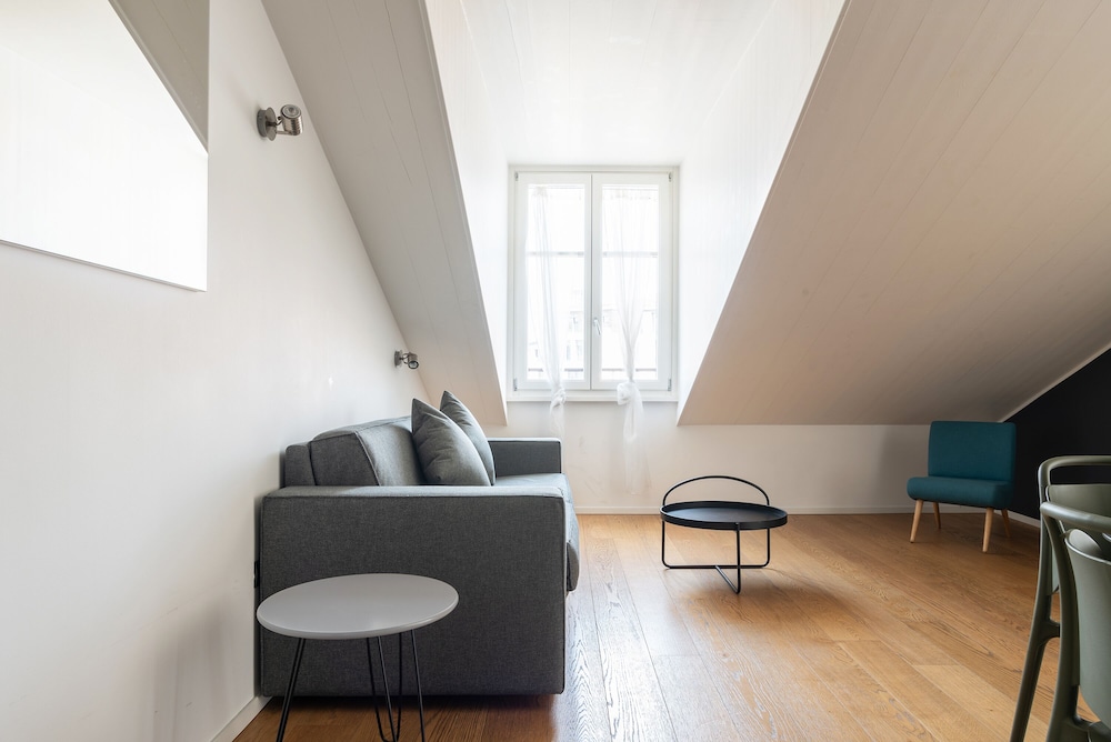 easyhomes brera luxury suites