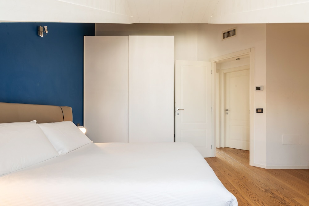 easyhomes brera luxury suites