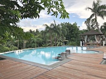 Overlooking Lagoon At Sitio De Amor,Laguna>>Balete,3 star