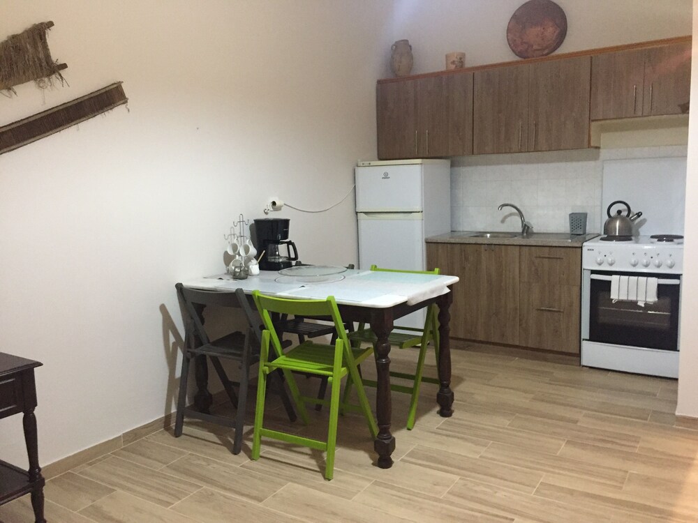 genari beach apartments