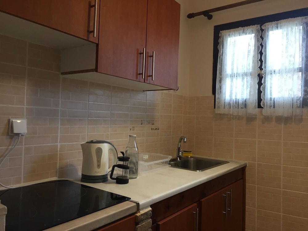 genari beach apartments
