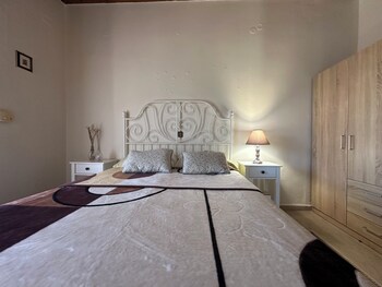 genari beach apartments