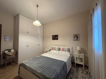 genari beach apartments
