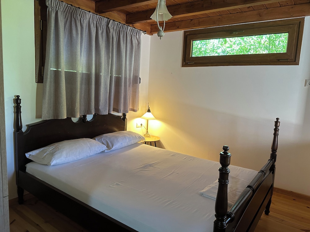 genari beach apartments