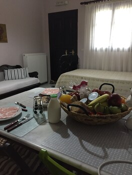 genari beach apartments