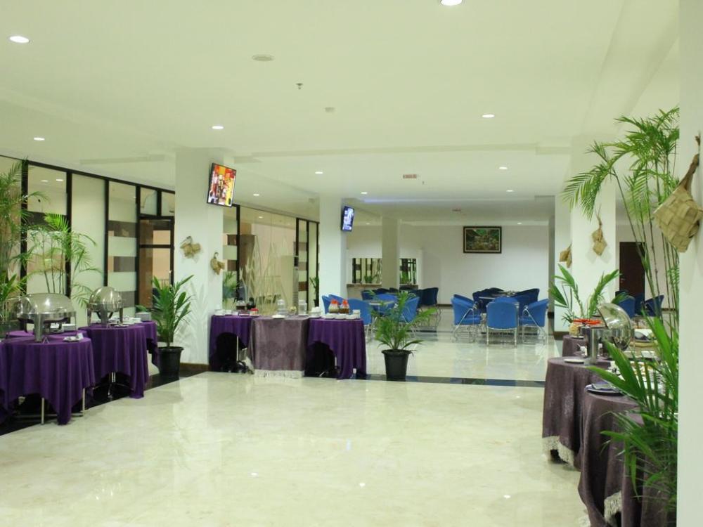 kyriad hotel sadurengas paser