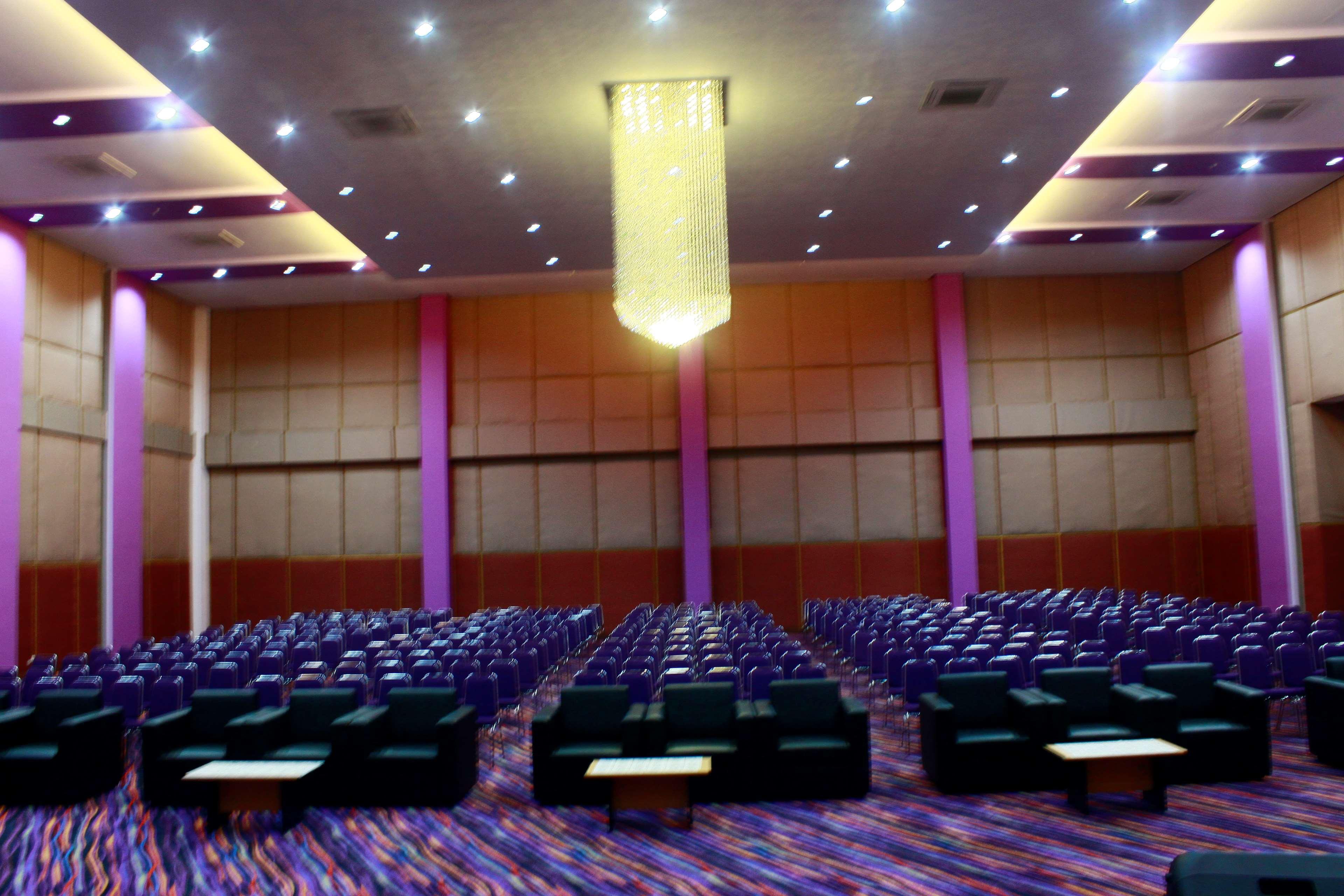 kyriad hotel sadurengas paser