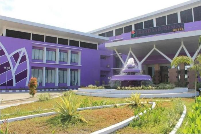 kyriad hotel sadurengas paser