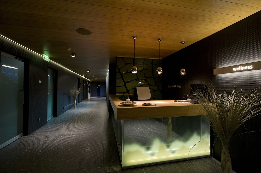 hotel zena beauty and shopping center