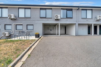 youngtown executive apartments