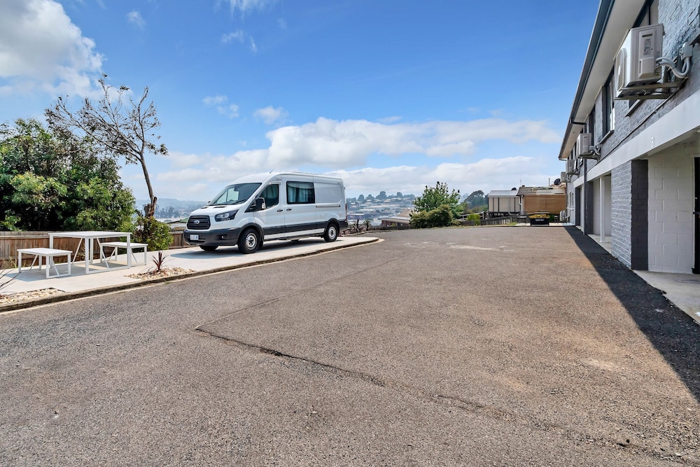 youngtown executive apartments