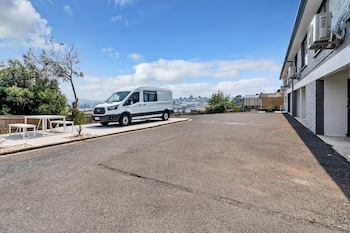 youngtown executive apartments