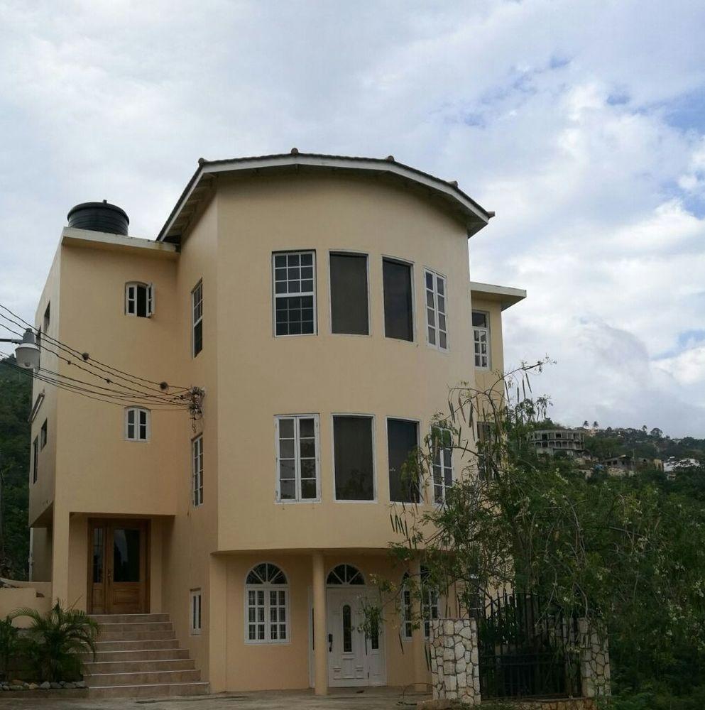 Chancery Hall Hideaway Guest Apt,Kingston>>Jamaica,0 star