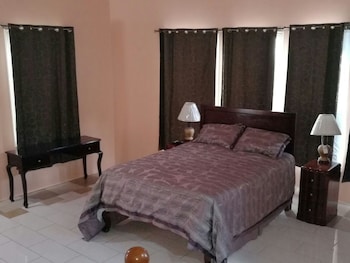 Chancery Hall Hideaway Guest Apt,Kingston>>Jamaica,0 star