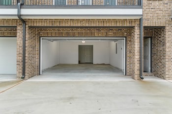 Experience A First Class Stay - 2 Bdrm,Houston>>Harris County,3.5 star