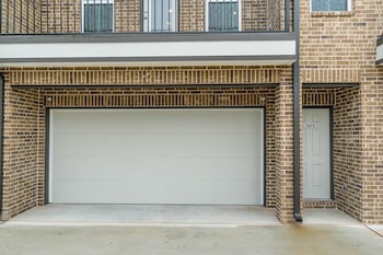 Experience A First Class Stay - 2 Bdrm,Houston>>Harris County,3.5 star